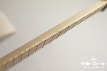 Boden J6 Tremolo Standard - Pale Blue White